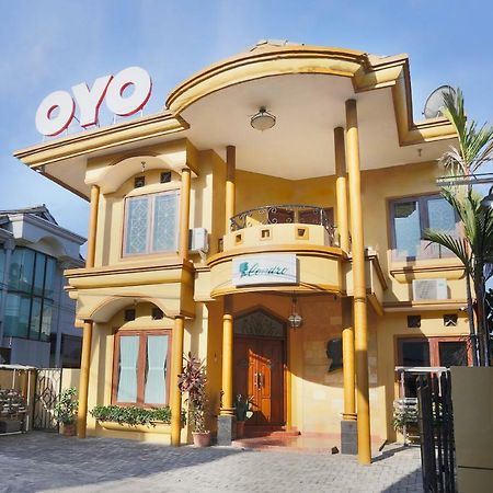 Maguwo Oyo 1072 Kampung Condro Wulan Guesthouse מראה חיצוני תמונה