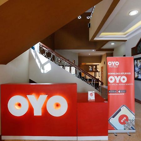 Maguwo Oyo 1072 Kampung Condro Wulan Guesthouse מראה חיצוני תמונה