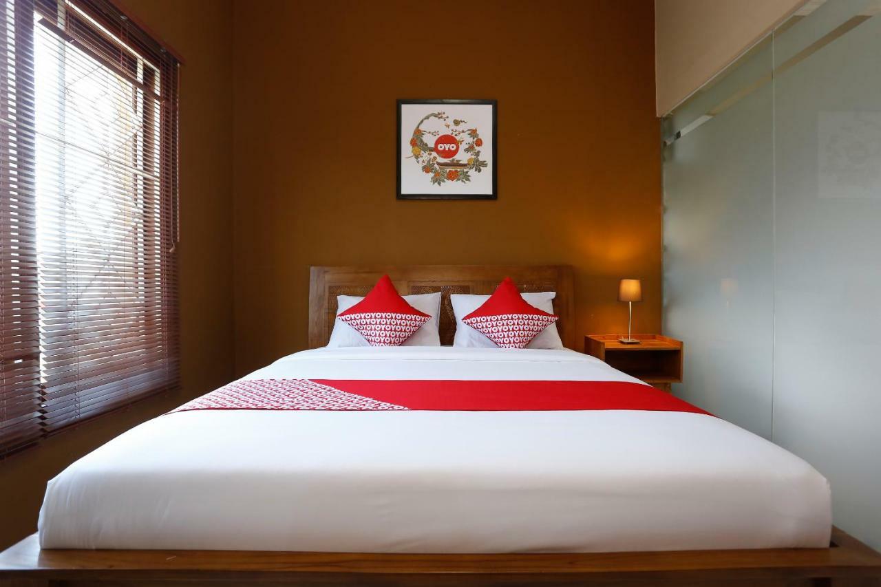 Maguwo Oyo 1072 Kampung Condro Wulan Guesthouse מראה חיצוני תמונה