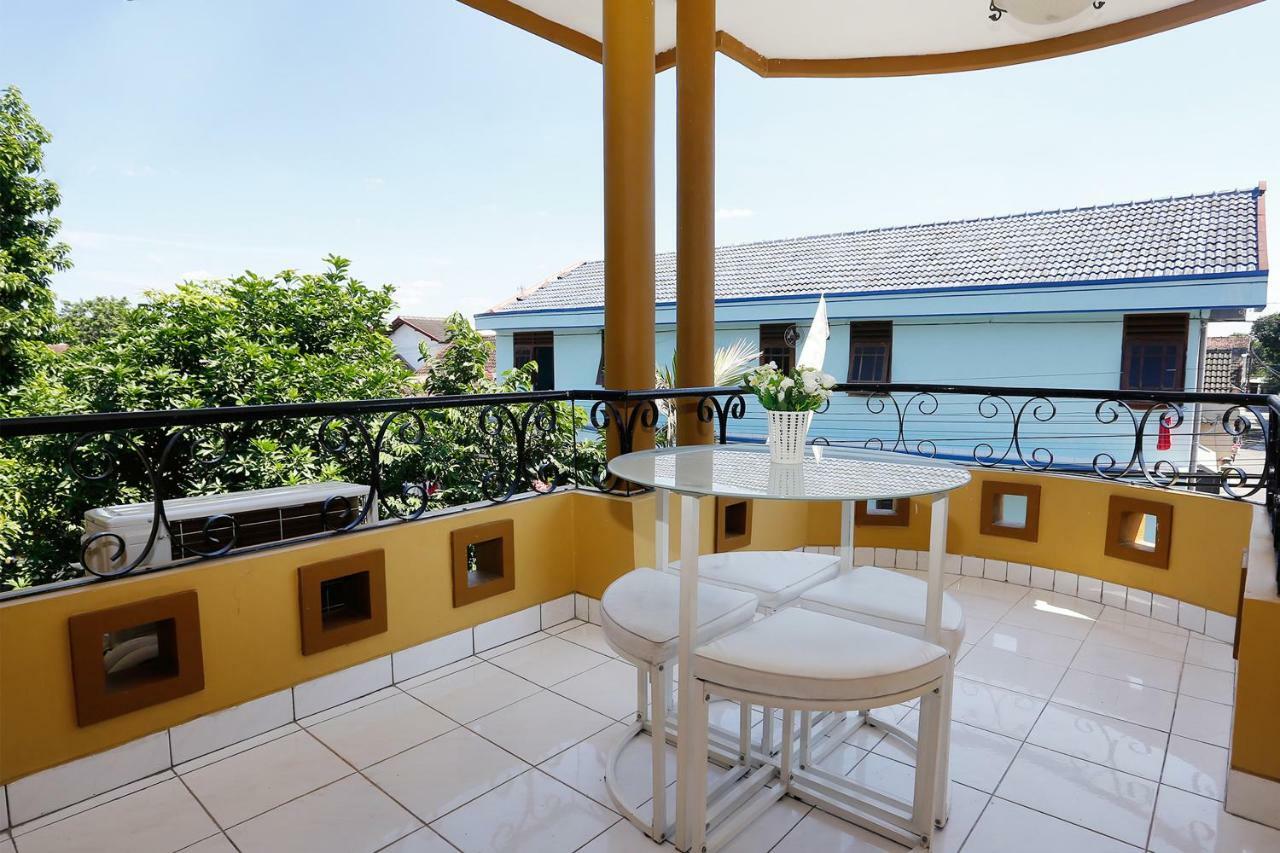 Maguwo Oyo 1072 Kampung Condro Wulan Guesthouse מראה חיצוני תמונה