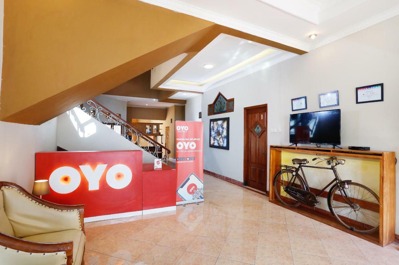 Maguwo Oyo 1072 Kampung Condro Wulan Guesthouse מראה חיצוני תמונה