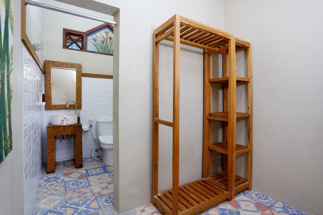 Maguwo Oyo 1072 Kampung Condro Wulan Guesthouse מראה חיצוני תמונה